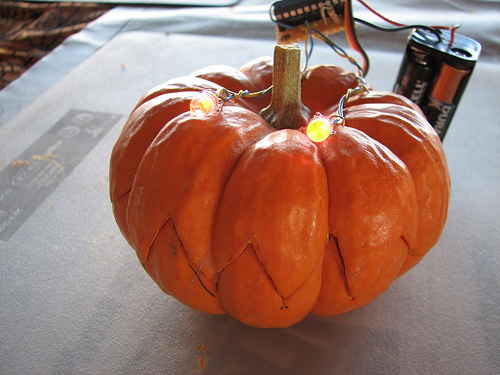 How to Make Your Own LED Snap-O-Lantern